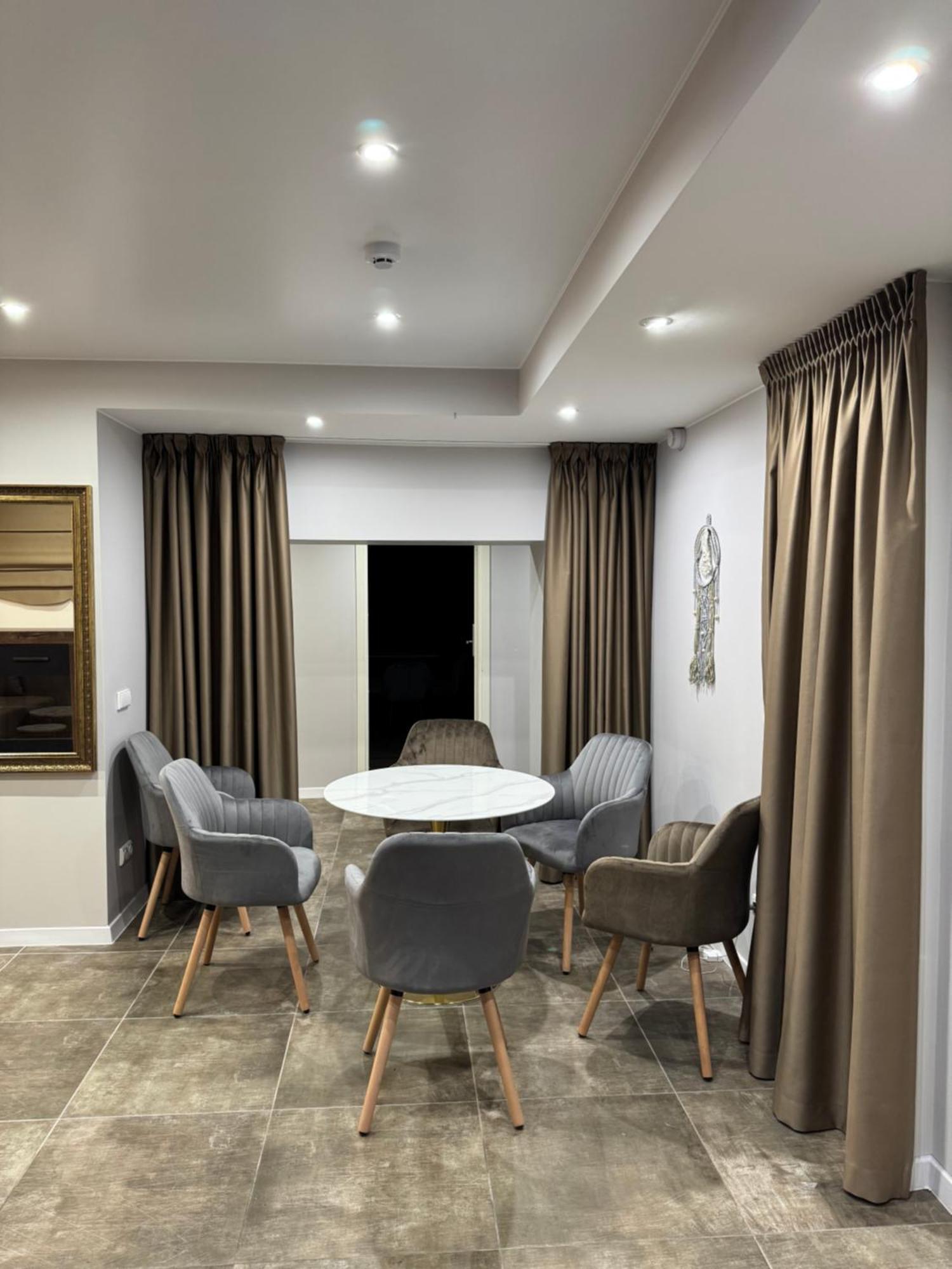 Dharma Stay Apartamentai Su Terasa Ir Vaizdu I Miesta Telšiai 외부 사진